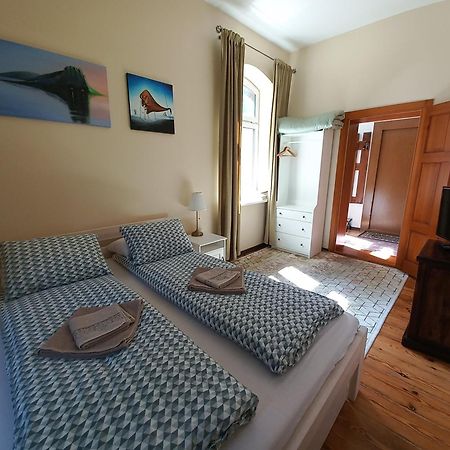 Apartment Under The Maple Klaipeda Ngoại thất bức ảnh